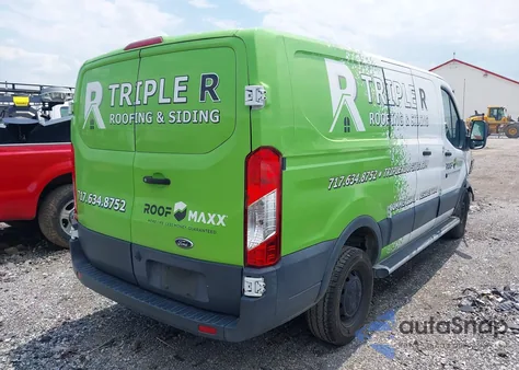 2018 Ford Transit-250 z USA, uszkodzony, nr VIN 1FTYR1ZM1JKB32520